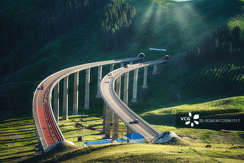 中国果子沟大桥图片素材