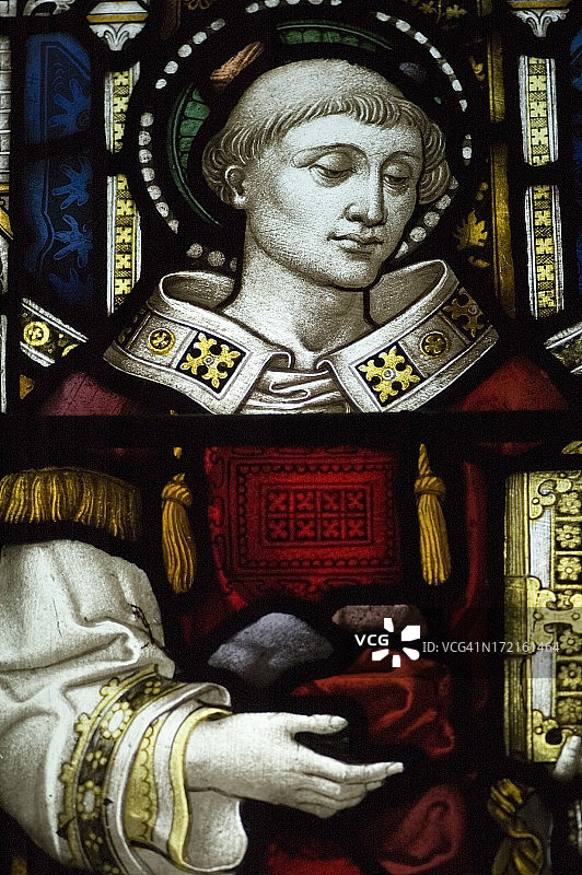 古老的英国教堂彩色玻璃图片素材