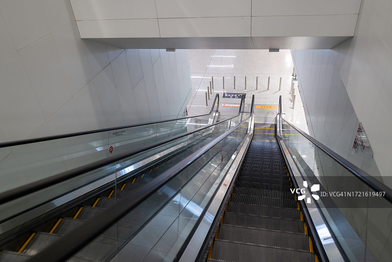 机场自动扶梯图片素材