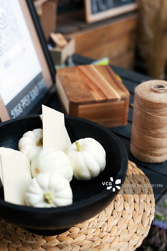 秋季花卉集市：花店小生意图片素材