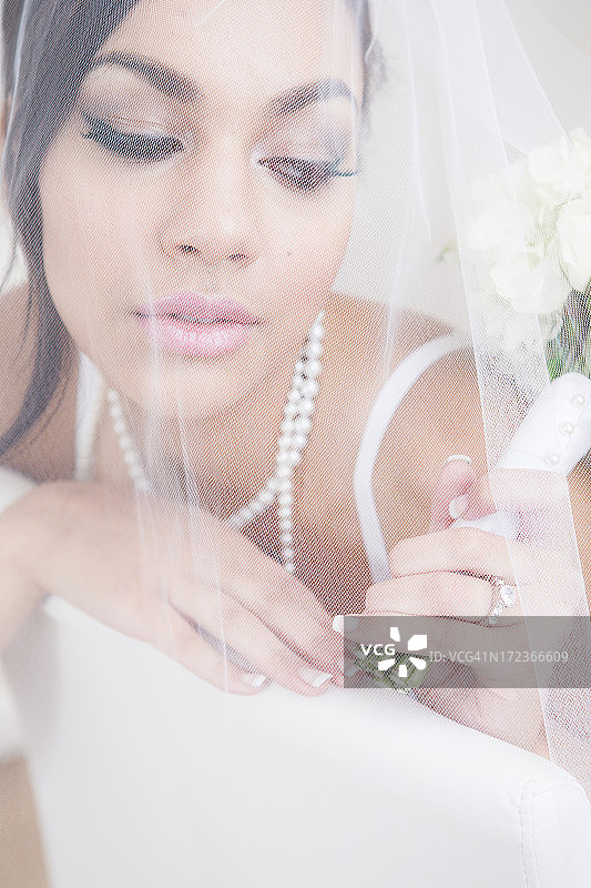 面纱下的新娘图片素材