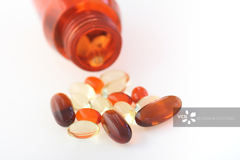 胶囊和药瓶图片素材