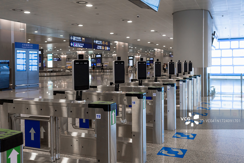 机场人脸识别自动闸机图片素材