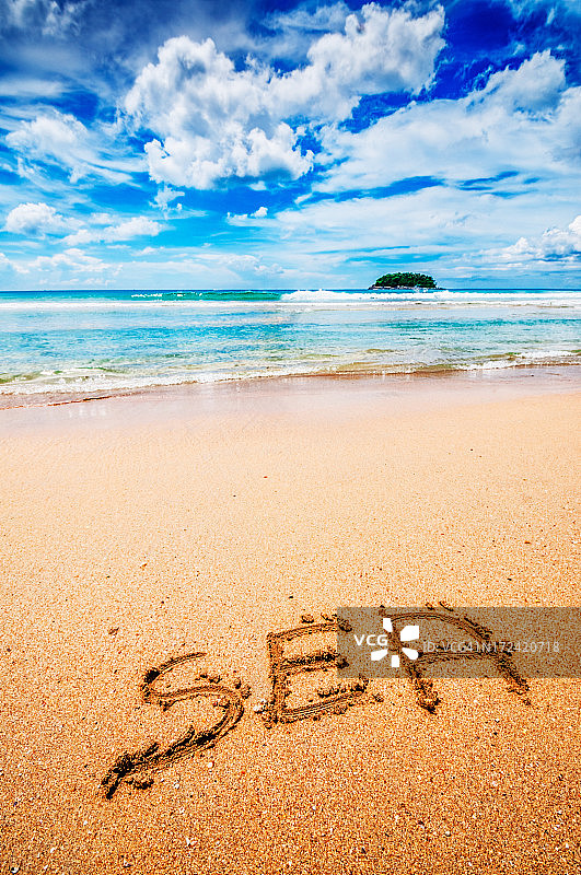 沙滩上的文字图片素材