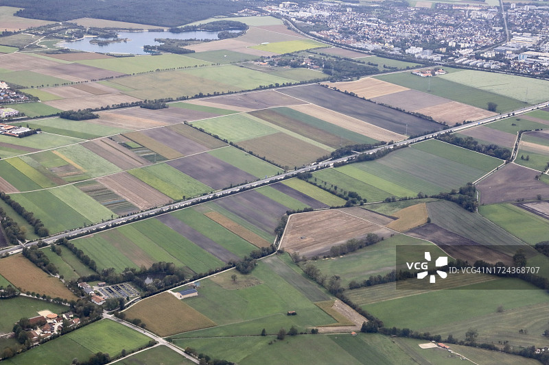 彩色农业田地的空中图案图片素材