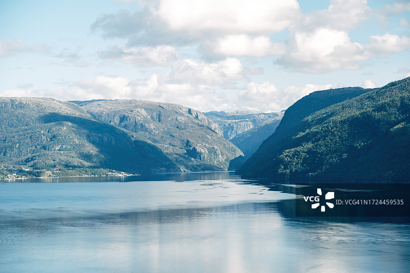 挪威峡湾的壮丽景色：大自然的奇观图片素材