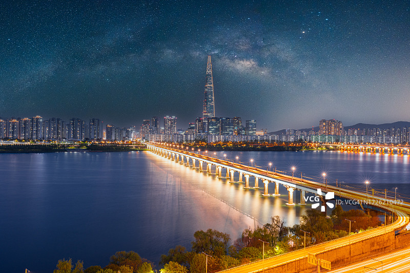 韩国京畿道星空河流建筑超现实桥梁图片素材