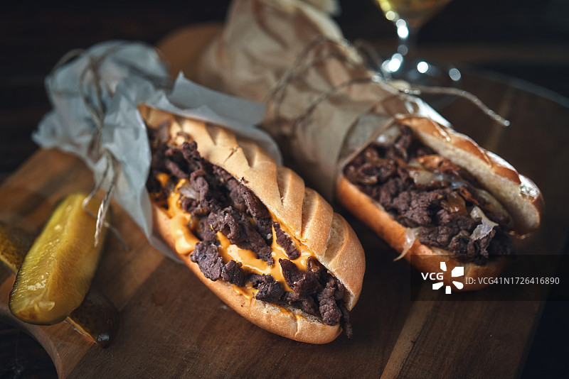 费城风味辣椒奶酪牛排三明治图片素材