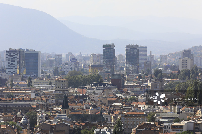 萨拉热窝市中心天际线图片素材