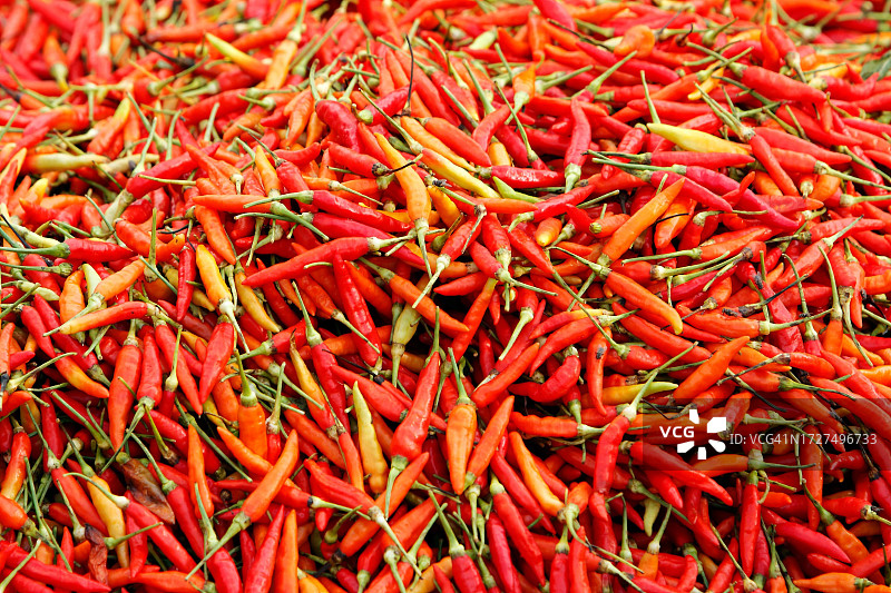 印度尼西亚市场上的辣椒（辣椒属）销售图片素材