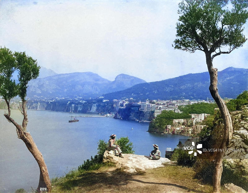 意大利索伦托全景，1878年，历史照片数字修复着色版图片素材