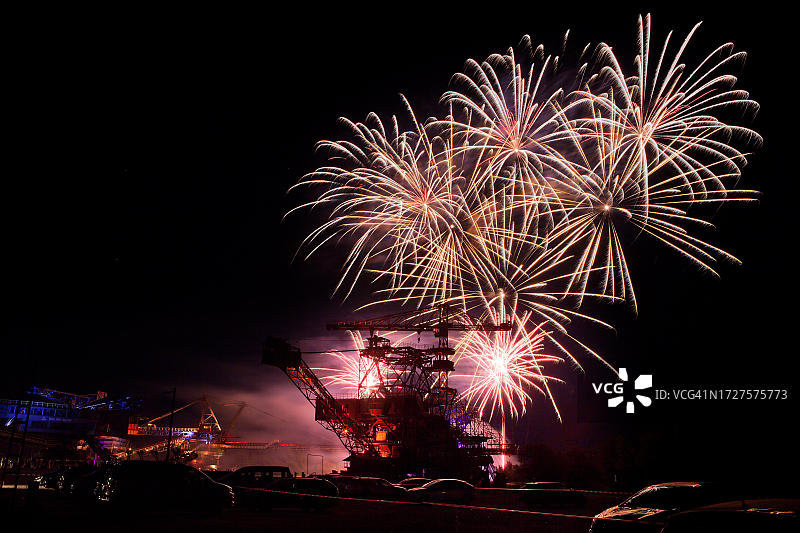 铁城博物馆矿工节高空烟花图片素材