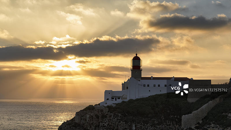 圣维森特角灯塔，日落悬崖，阳光，葡萄牙图片素材