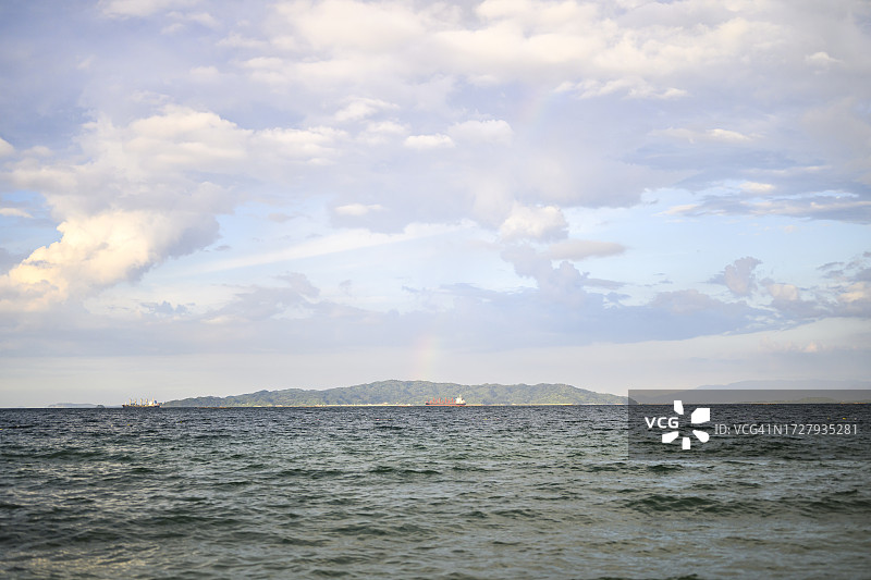 福冈海上的彩虹图片素材