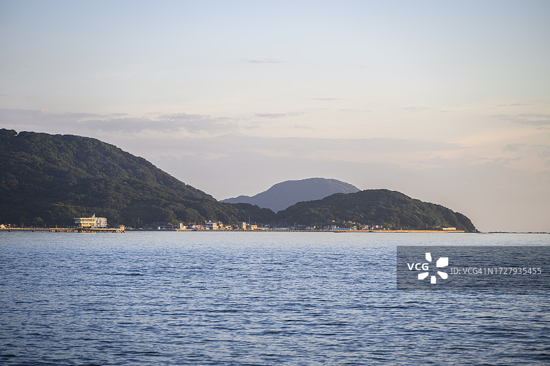 福冈志摩海滩的日出图片素材