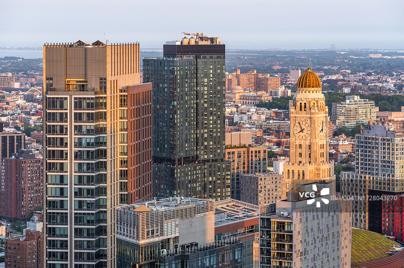 纽约布鲁克林市中心的钟楼图片素材