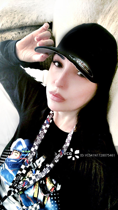 赛车模拟器上的名人图片素材