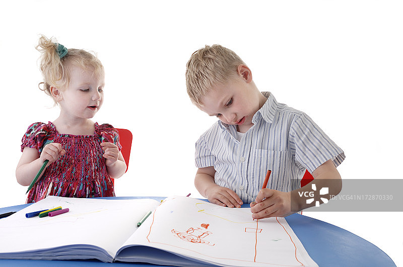 哥哥教妹妹画画图片素材