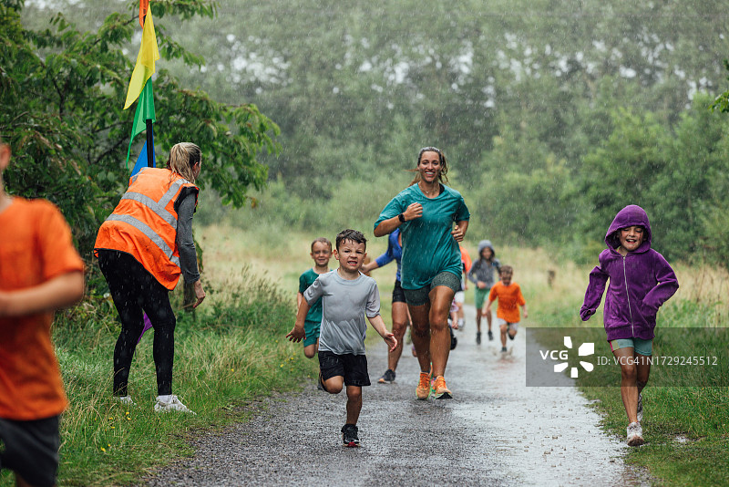 前进的道路图片素材