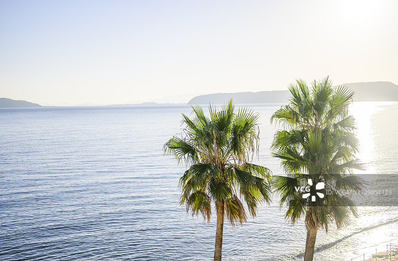 福冈志摩海滩的日出图片素材