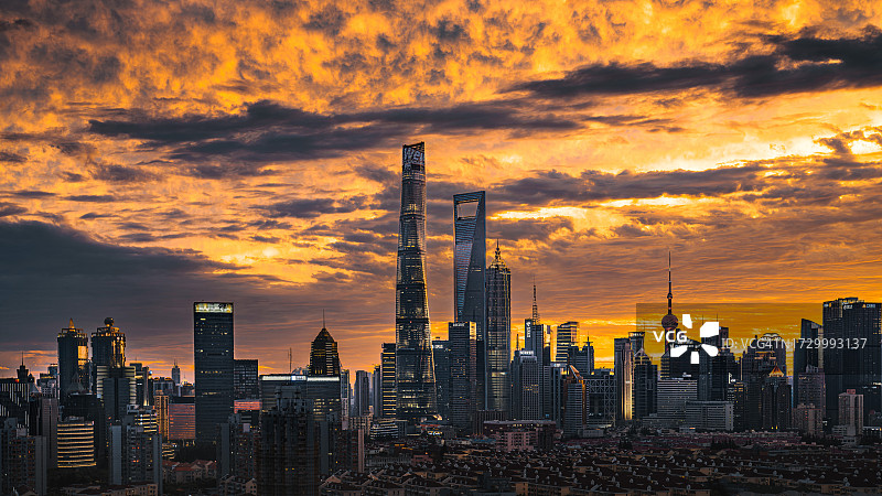 中国上海黎明时分的航拍图片素材