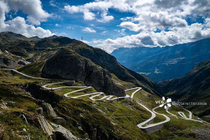 山路高角度景观图片素材