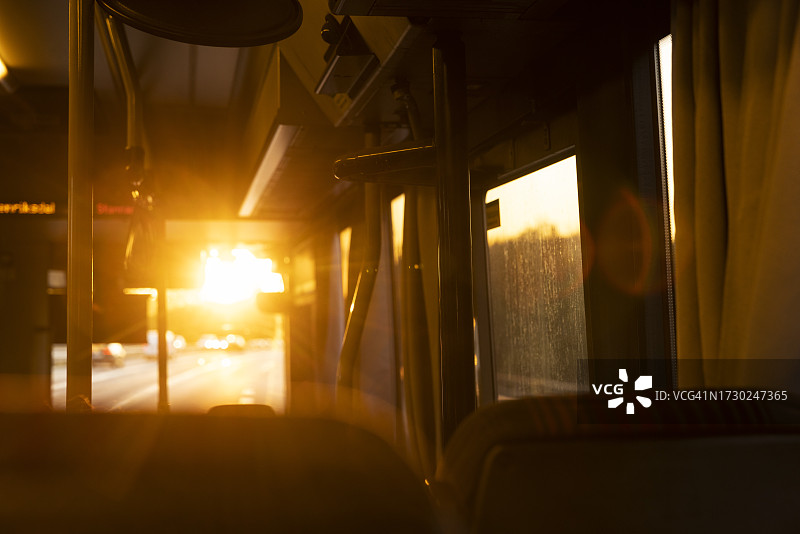 公交车内部图片素材
