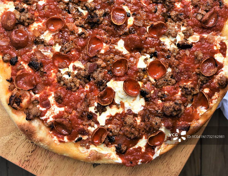 意大利香肠披萨图片素材