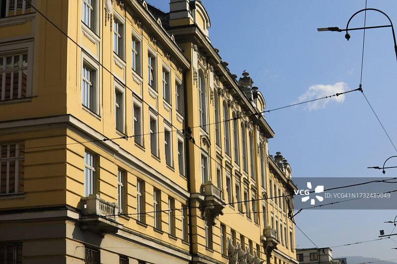 缆车式高架运输列车电线图片素材