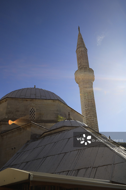 祈祷清真寺中的伊斯兰男士凉鞋图片素材