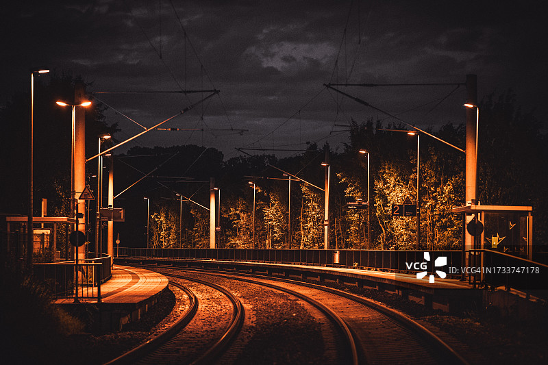 德国耶拿夜间铁路轨道景观图片素材
