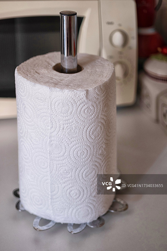 厨房餐桌上的厨房用纸巾俯视角度照片图片素材