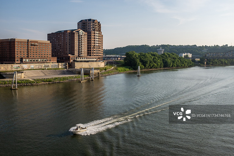 河流划船图片素材