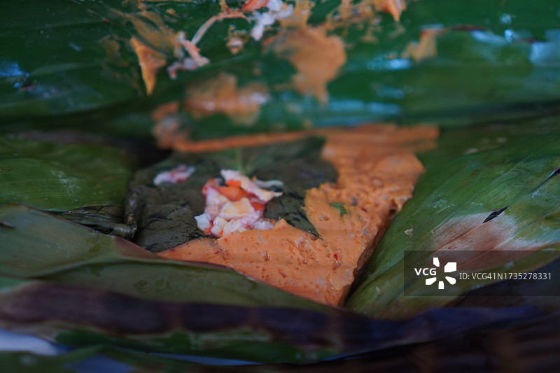 香蕉叶咖喱蒸鱼图片素材
