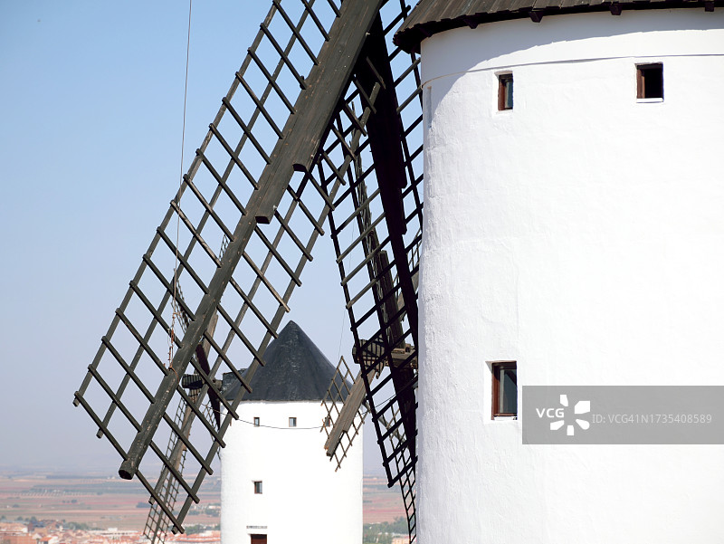 老旧的风车图片素材
