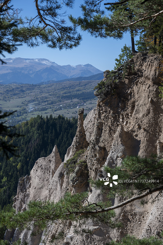 阿尔特温萨夫萨特梅塞利村的精灵烟囱图片素材