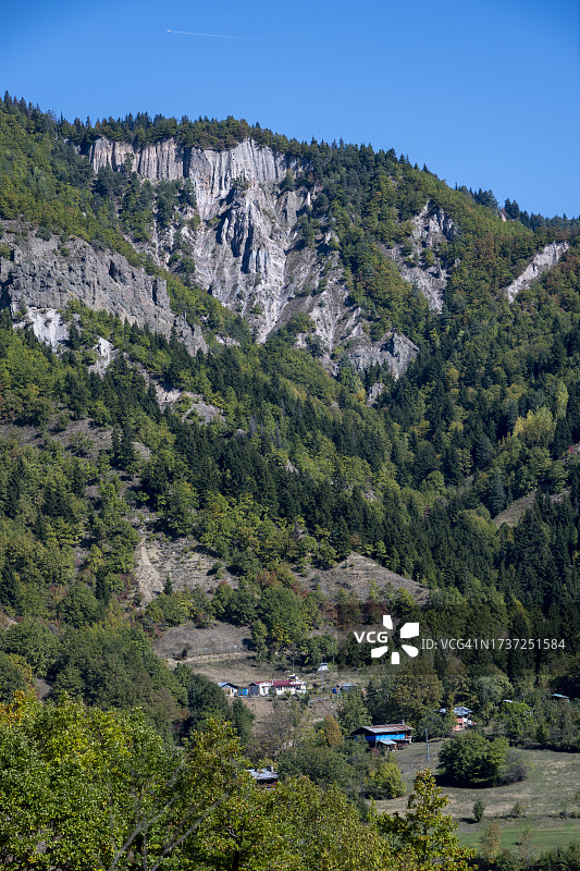 阿尔特温萨夫萨特梅塞利村的精灵烟囱图片素材