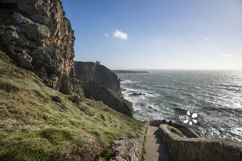 通往南栈灯塔的阶梯，威尔士北部安格尔西岛图片素材