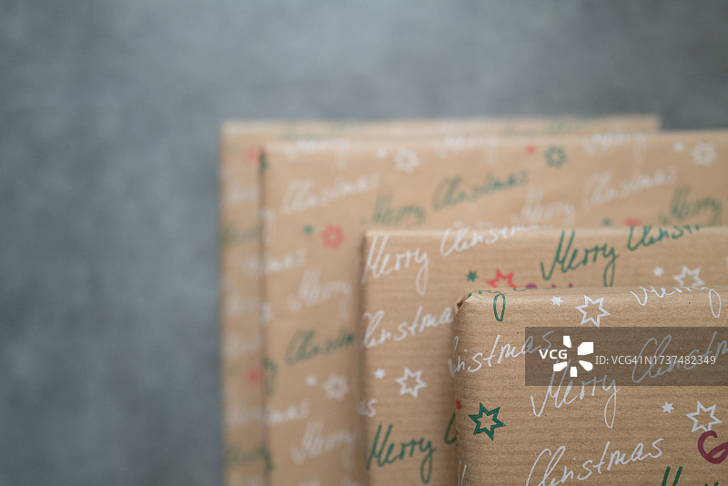 精美包装的圣诞礼物图片素材