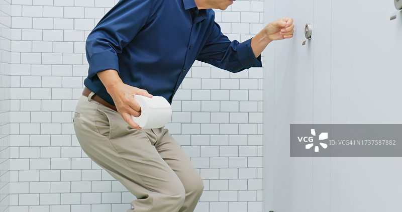 老年男人肚子疼图片素材