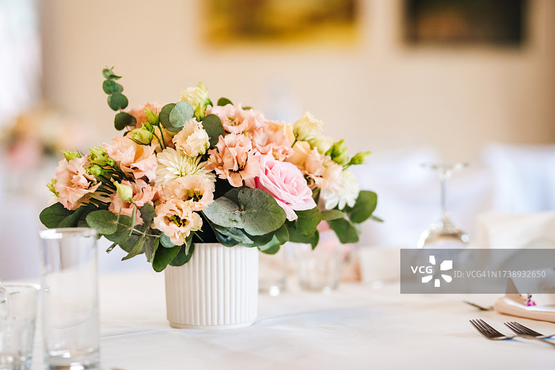 新鲜花卉婚礼装饰图片素材