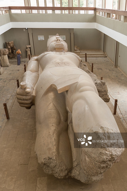 拉美西斯二世雕像，孟菲斯，埃及图片素材