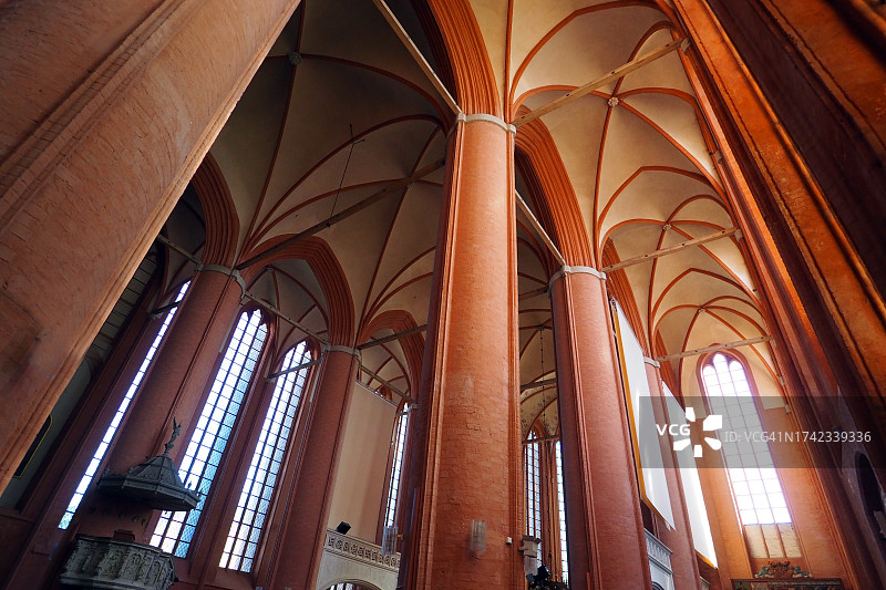 吕内堡圣尼古拉教堂内部图片素材