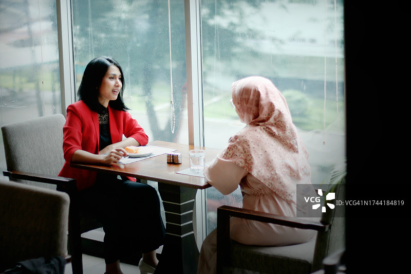 职场女性图片素材