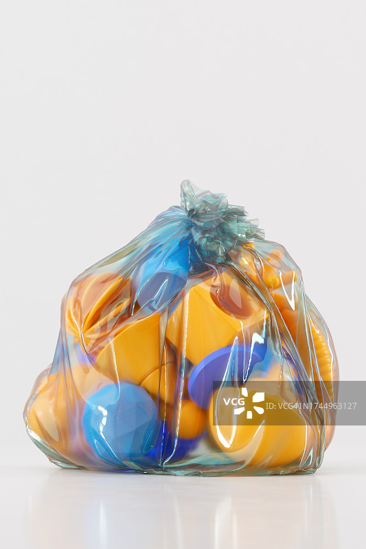 为了更清洁的地球拥有更绿色的明天：可回收塑料袋和塑料几何形状，世界环境日概念图片素材