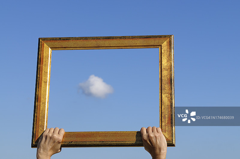 蓝天云计算概念图片素材