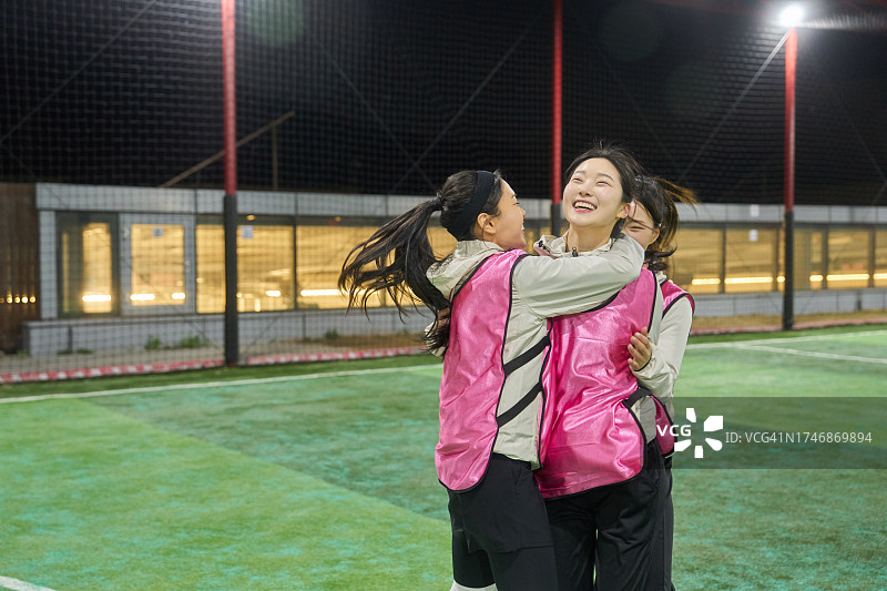 韩国女子室内足球俱乐部聚会欢庆图片素材