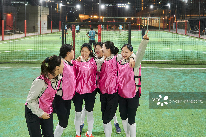 韩国女子室内足球俱乐部聚会欢庆图片素材