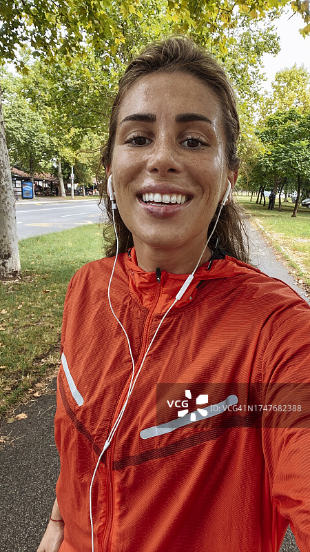 训练后自拍图片素材