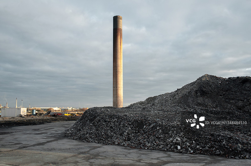 英国埃尔斯米尔港化工厂拆除图片素材